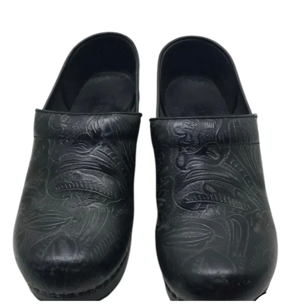 Dansko Professional Tooled Leather Clogs Womens size 39 US 8.5-9